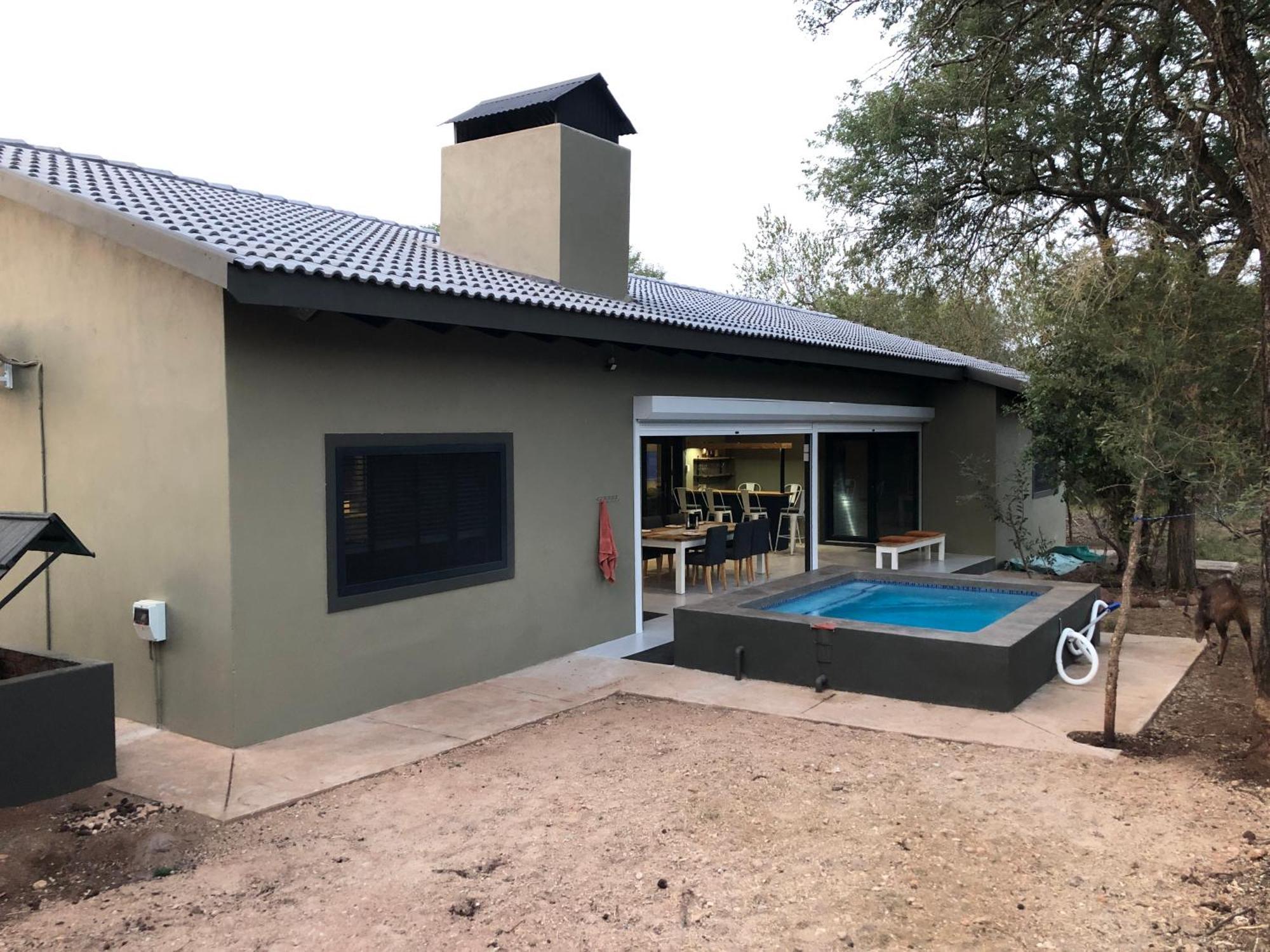 Modern Bush Living Holiday home *