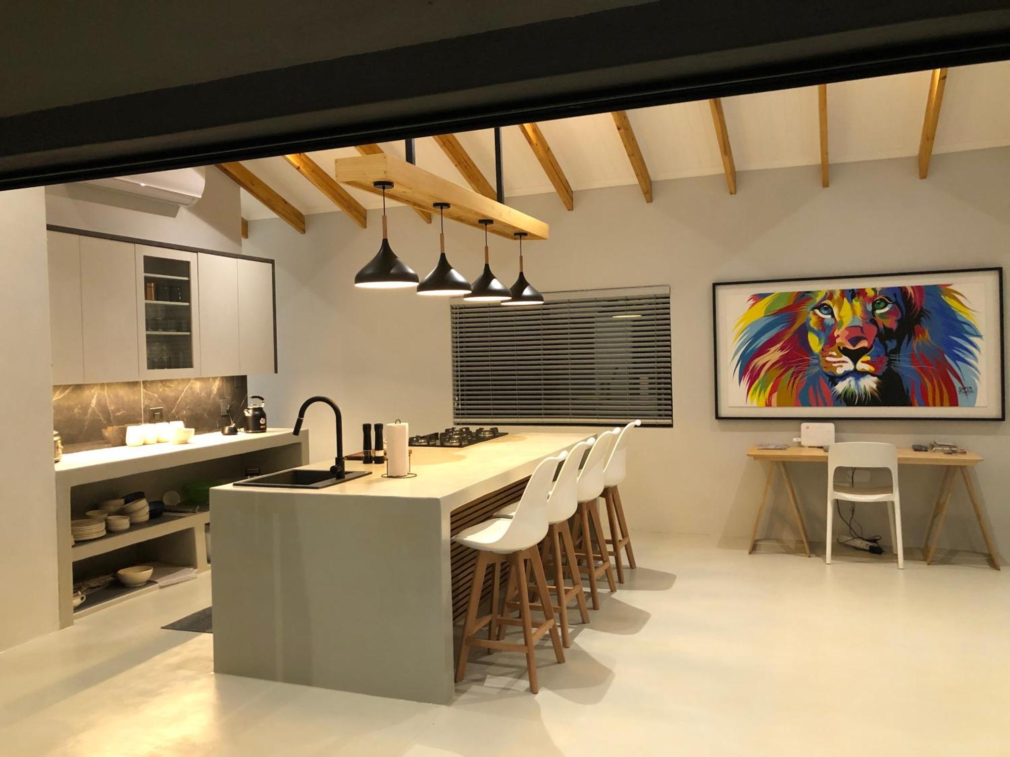 Modern Bush Living Holiday home